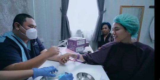 Ingin Tampil Cantik, Deretan Artis Indonesia Ini Rela Lakukan Operasi Plastik
