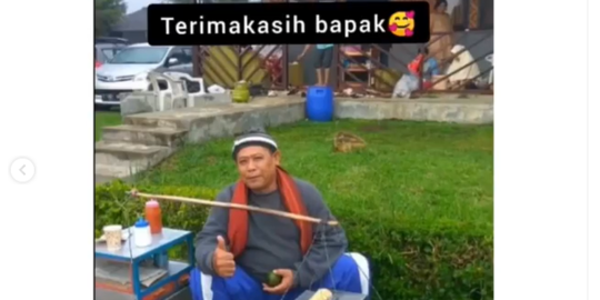 Viral & Jadi Sorotan, 'Penjual Kue Pancong' Ini Berhasil Turuti Segala Keinginan Anak