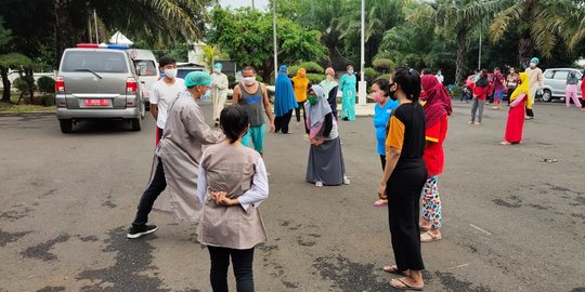 Nyali Besar Terapis Mental Pasien Corona