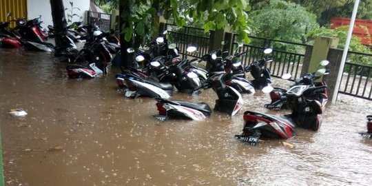 Sempat Terendam Air 2 Meter, Banjir di Jatirasa Bekasi Mulai Surut