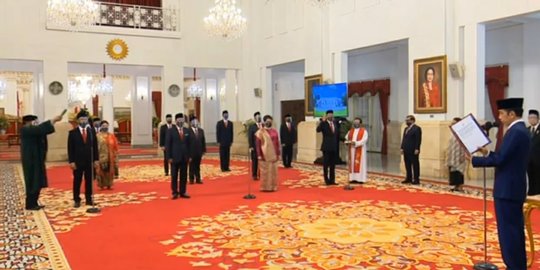 Presiden Jokowi Lantik 12 Dubes RI di Istana Negara