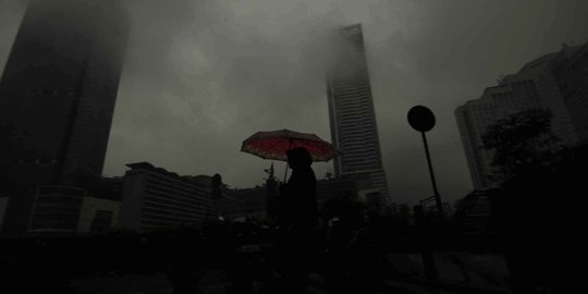 BMKG Perkirakan Jakarta Akan Diguyur Hujan Disertai Petir Siang Hingga Malam