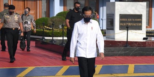 Cegah Hoaks Vaksin, Jokowi Minta Menteri BUMN & Menkominfo Buat Strategi Komunikasi