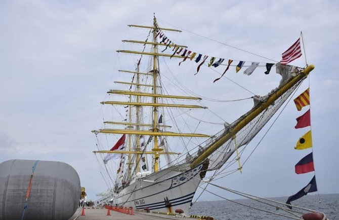 singgah di belawan ini 5 potret kri bima suci saat berlayar di berbagai negara