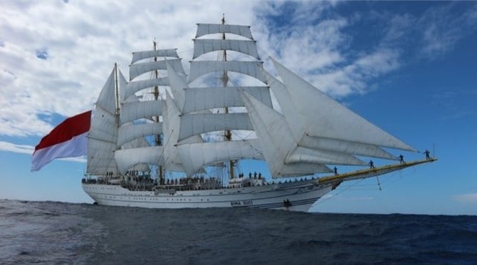 singgah di belawan ini 5 potret kri bima suci saat berlayar di berbagai negara