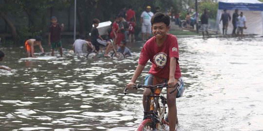 Hujan Deras, 9 RT di Jaktim Tergenang, Ada yang Mencapai 70 Cm