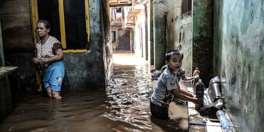 20 RT dan 3 Ruas Jalan Masih Tergenang Banjir di Jakarta, Ada yang Setinggi 150 Cm