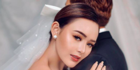 Pamer Hadiah dari Billy Syahputra, Amanda Manopo Curahkan Isi Hatinya