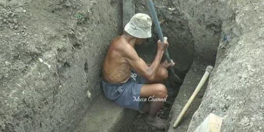 Bikin Haru, Ini Alasan Kakek 102 Tahun Gali Liang Kubur untuk Dirinya Sendiri