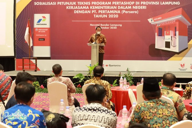 gubernur lampung arinal djunaidi dalam kegiatan sosialisasi petunjuk teknis program pertashop