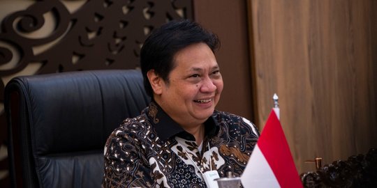 Penjelasan Menko Airlangga soal Kabar Pembatalan Beli Vaksin Astra Zeneca