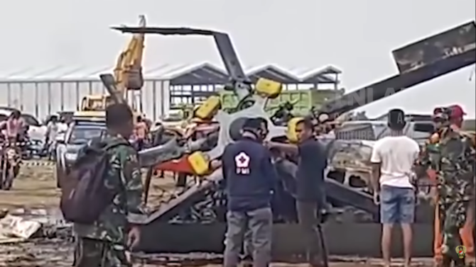 kenang korban kecelakaan helikopter mi 17