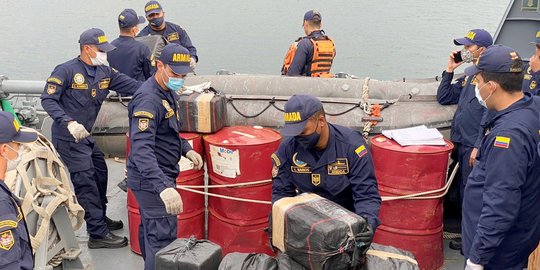 Angkatan Laut Kolombia Tangkap Kapal Pembawa 2 Ton Lebih Kokain