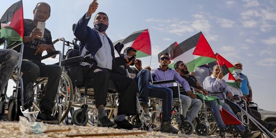 Aksi Penyandang Cacat Palestina Protes Israel