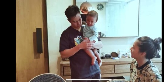 Selamat! Kiano Mau Punya Adik, Baim Wong Umumkan Paula Hamil Anak Kedua