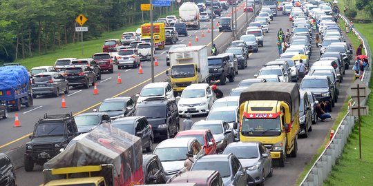 Libur Panjang, Kawasan Menuju Puncak Macet