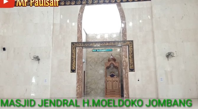 masjid milik eks panglima tni moeldoko