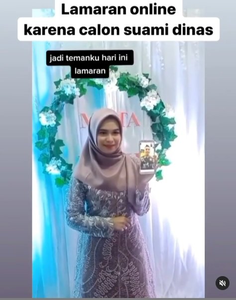 wanita cantik ini lamaran secara virtual