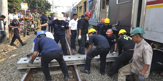 KRL Anjlok di Stasiun Kampung Bandan Masih Dievakuasi, Tidak Ada Korban Jiwa