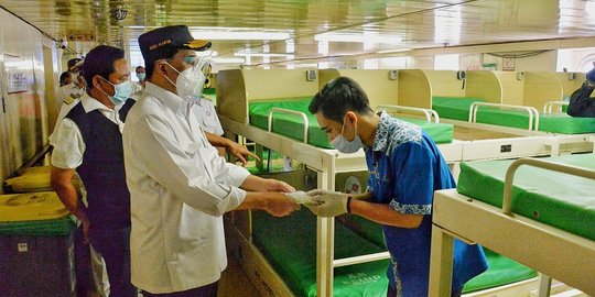 Menhub Apresiasi Petugas Pelabuhan Tanjung Priok Terapkan Protokol Kesehatan
