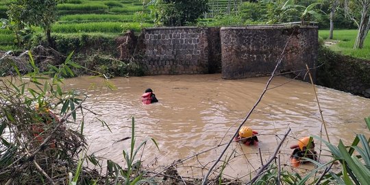 Diterjang Air Bah Saat Seberangi Sungai, Ibu dan Anak di Wonogiri Tewas