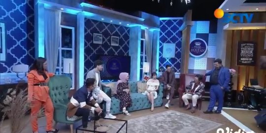 Jadi Bintang Tamu di The Sultan SCTV, Putri Delina Ungkap Alasannya Terima Jeffry