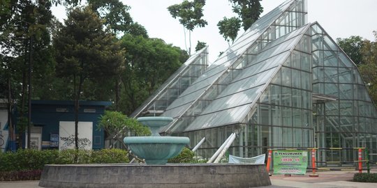 Belum Dibuka, Begini Suasana Sore yang Sepi di Taman Menteng