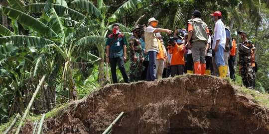 Tinjau Banjir di Kebumen, Ganjar Temukan Tanggul Sengaja Dijebol