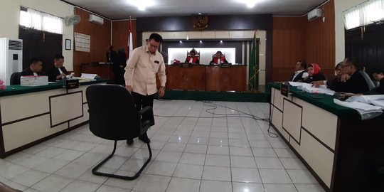 Wabup Nonaktif Bengkalis Positif Covid-19, Sidang Kasus Korupsi Pipa Ditunda
