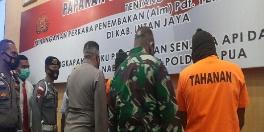 7 Kali Pasok Senjata ke KKB, Anggota Brimob Diberi Upah Rp10-30 Juta Per Pucuk