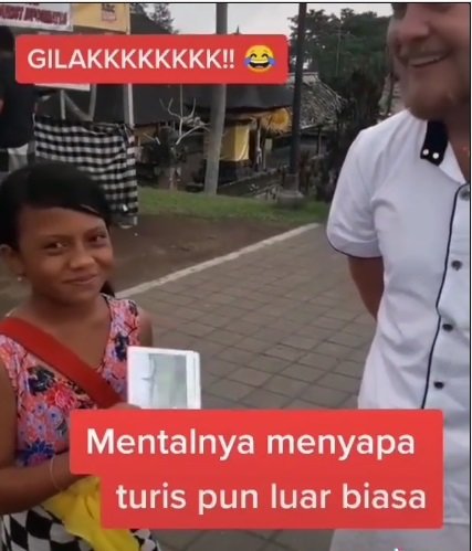 viral gadis cilik pedagang di bali jago bahasa belanda