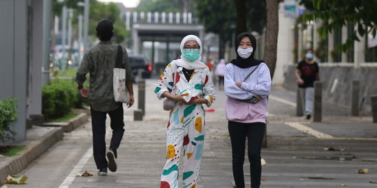 Kasus di DKI Turun, IDI Ingatkan Masyarakat Tak Lengah Memakai Masker