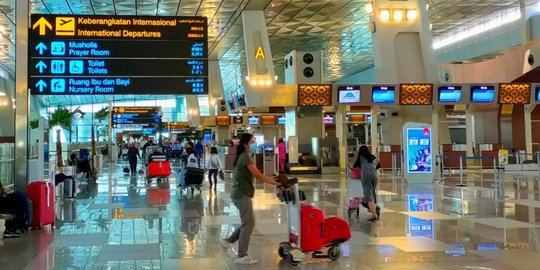 Penerbangan Luar Negeri Bandara Soekarno-Hatta Mulai Sibuk,Capai 2.500 Penumpang/Hari