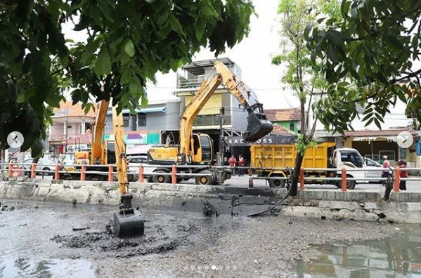 antisipasi banjir di kota surabaya saat musim hujan