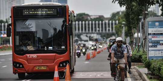 Hari Ini, TransJakarta Rute Cibubur-BKN Kembali Beroperasi | Merdeka.com