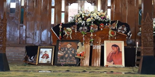 Diiringi Isak Tangis, Begini Prosesi Pemakaman Dalang Ki Seno Nugroho