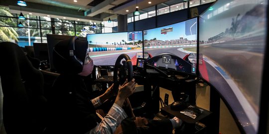 Sensasi Adu Kecepatan di Alat Simulator Balap