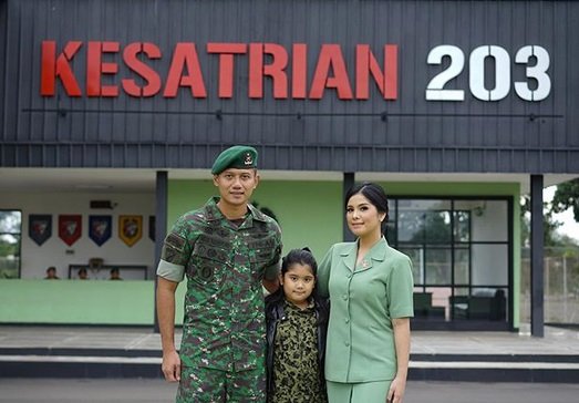 deretan wanita cantik taklukan putra jenderal tni