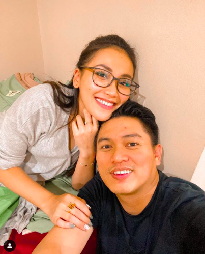 bantah gosip putus ayu ting ting unggah foto mesra bareng kekasih untuk pertama kali
