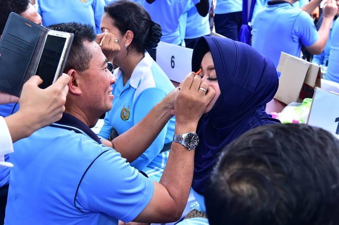 potret cantik istri mantan ksau yuyu sutisna