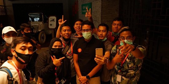 Sandiaga Uno Antar Bobby-Aulia ke Venue Debat Perdana Pilwalkot Medan