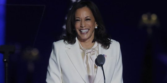 Warga di Kampung Halaman Kakek Kamala Harris Rayakan Kemenangannya sebagai Wapres AS