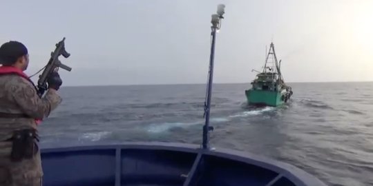 Tiga Kapal Berbendera Malaysia Curi Ikan di Perairan Indonesia