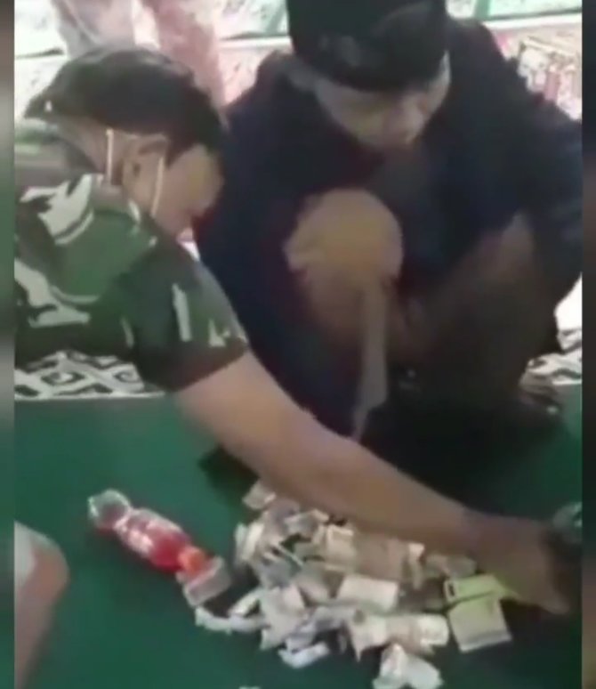 jadi sorotan begini perlakuan sejumlah warga saat pergoki maling kotak amal