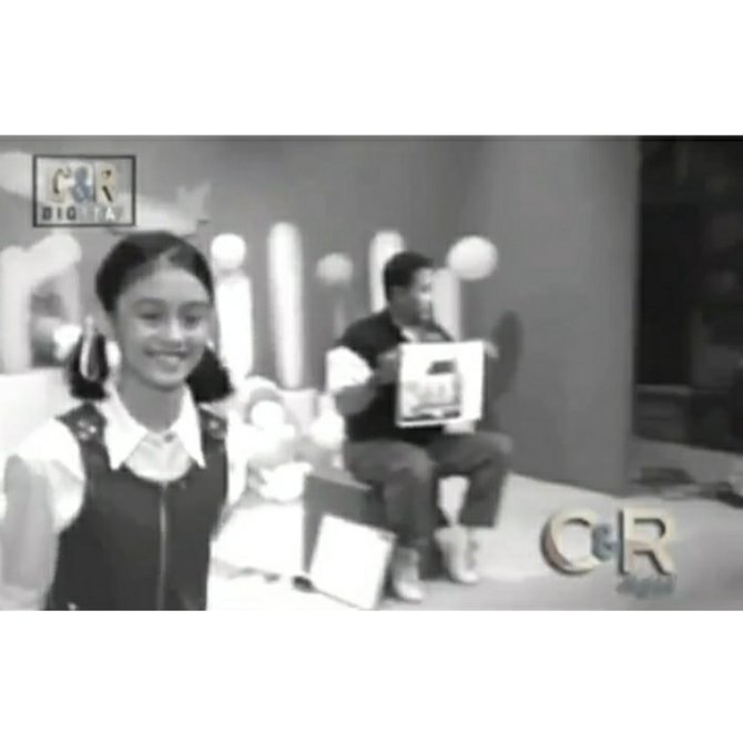 agnes monica