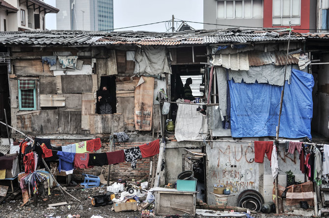 angka kemiskinan di indonesia naik