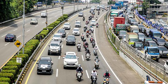 Motor Terobos Tol di Tengah Iring-iringan Rizieq Shihab