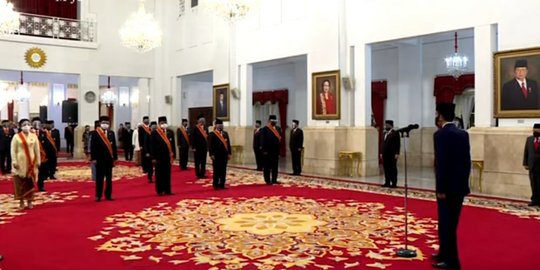 13 Menteri Kabinet Jokowi Terima Penghargaan Tanda Kehormatan