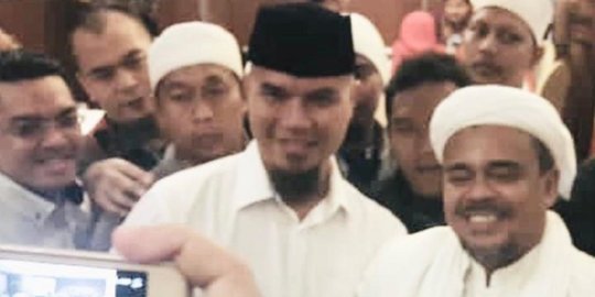 Potret Ahmad Dhani Bareng Rizieq Syihab, Langsung Banjir Doa