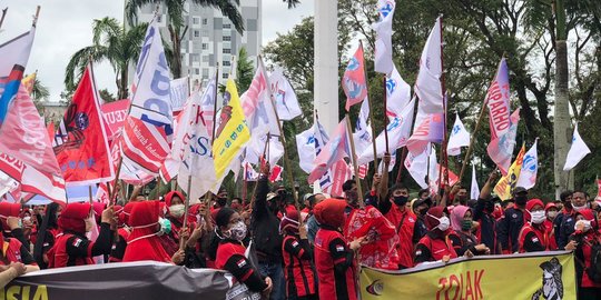 CEK FAKTA: Tidak Benar Video TKA China Ukur Tanah di Bekasi Usai Omnibus Law Disahkan